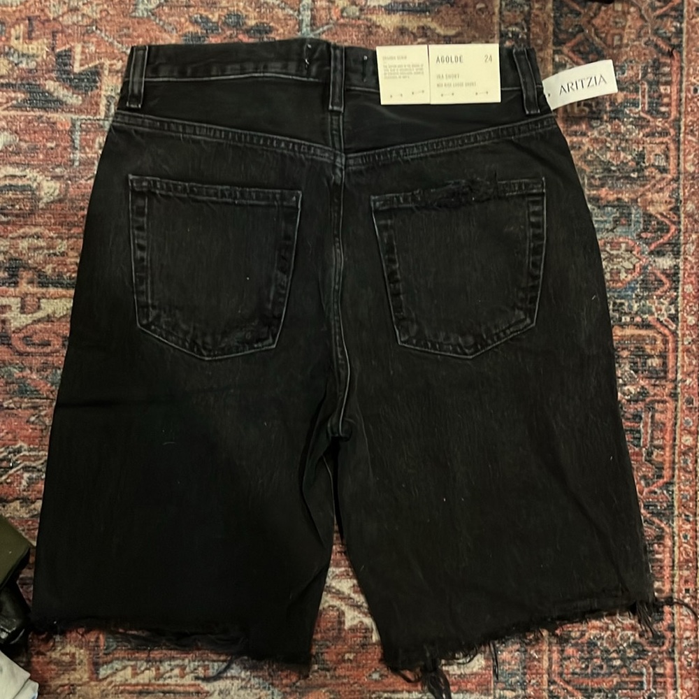 Agolde Black Ira Short - Mid Rise Short - Picture 4 of 4